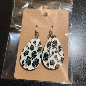 Black Rose earrings